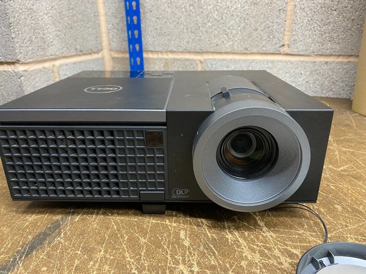 Dell 4220  ANSI Lumens 4:3 3D HDMI Netowk Work Home Cinema DLP Projector